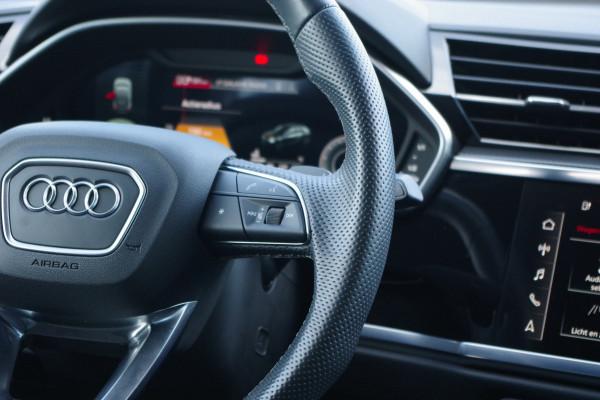 Audi Q3 Sportback 45 TFSI e 245 PK S-Line Edition, Panoramadak, 360 Camera, Sfeerverlichting