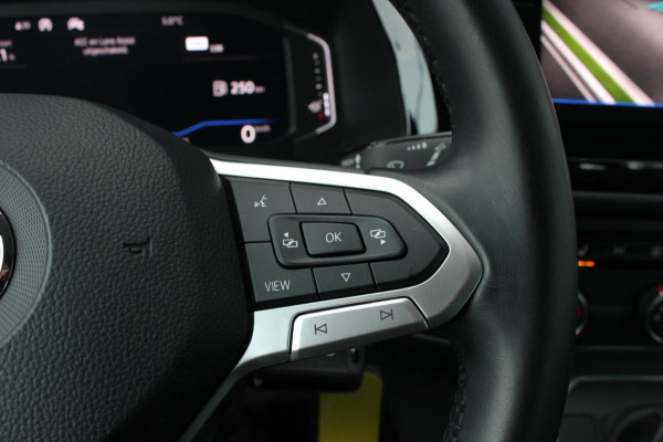 Volkswagen Transporter 2.0 TDI L2H1 BULLI DUBBEL CABINE 150PK 2020 JB- EDIITON / ACTIVE DISPLAY / VERLAGINGSVEREN / APPLE CARPLAY