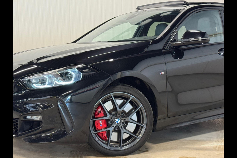 BMW 1-serie 120i | PANO | M-SPORT | CAMERA | LED | SHADOW LINE