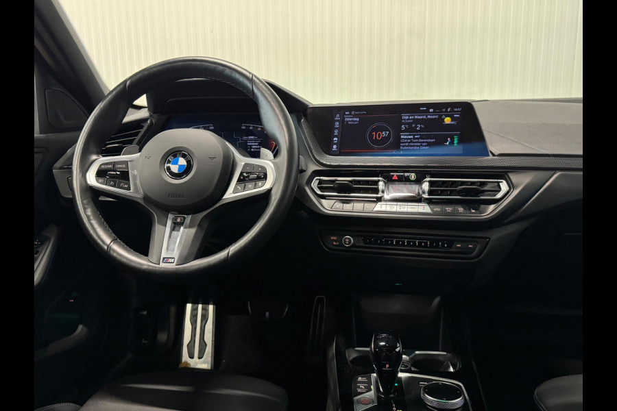 BMW 1-serie 120i | PANO | M-SPORT | CAMERA | LED | SHADOW LINE