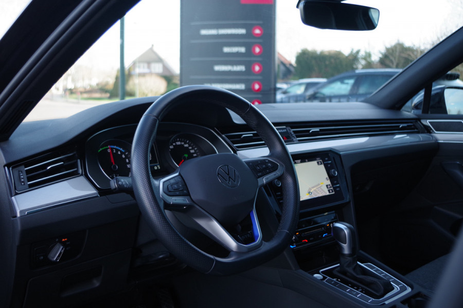 Volkswagen Passat Variant 1.4 TSI PHEV GTE 218 PK BNS, Panoramadak, Matrix-LED, Winterpakket, Keyless, Camera