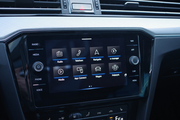 Volkswagen Passat Variant 1.4 TSI PHEV GTE 218 PK BNS, Panoramadak, Matrix-LED, Winterpakket, Keyless, Camera