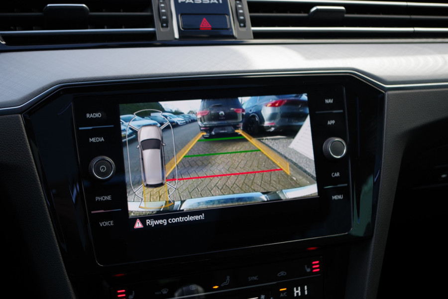Volkswagen Passat Variant 1.4 TSI PHEV GTE 218 PK BNS, Panoramadak, Matrix-LED, Winterpakket, Keyless, Camera