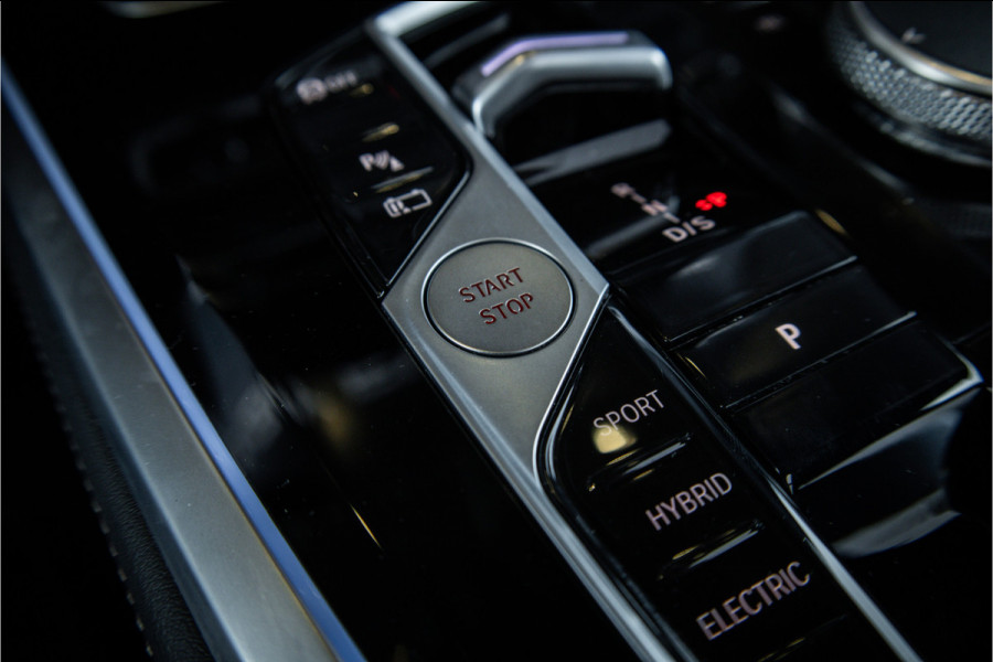 BMW X5 xDrive50e - M Sport | Panorama | H&K | Luchtvering | Memory | 360 Camera