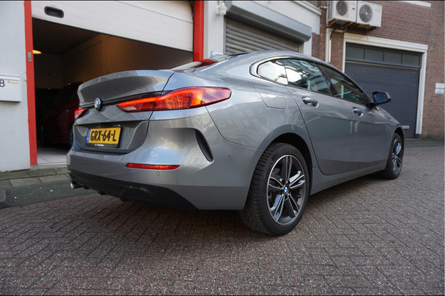 BMW 2 Serie Gran Coupé 218i | Panoramadak | Leer | Sportstoelen | M-Sport accenten | Verwarmd Sportstuur | Stoelverwarming | BMW onderhouden |