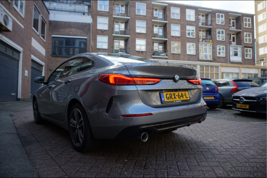 BMW 2 Serie Gran Coupé 218i | Panoramadak | Leer | Sportstoelen | M-Sport accenten | Verwarmd Sportstuur | Stoelverwarming | BMW onderhouden |