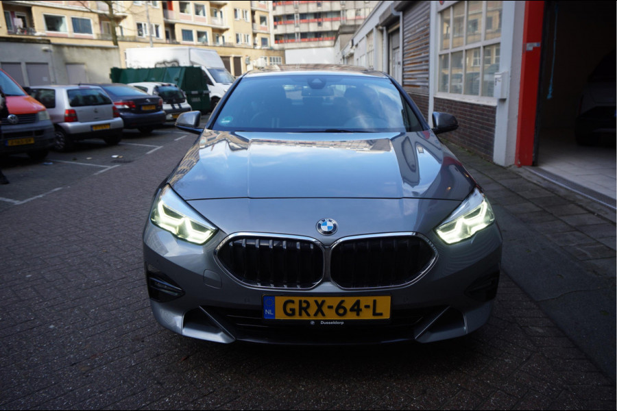 BMW 2 Serie Gran Coupé 218i | Panoramadak | Leer | Sportstoelen | M-Sport accenten | Verwarmd Sportstuur | Stoelverwarming | BMW onderhouden |