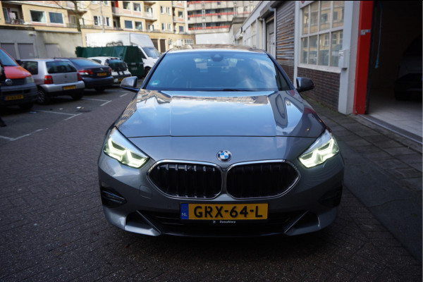 BMW 2 Serie Gran Coupé 218i | Panoramadak | Leer | Sportstoelen | M-Sport accenten | Verwarmd Sportstuur | Stoelverwarming | BMW onderhouden |