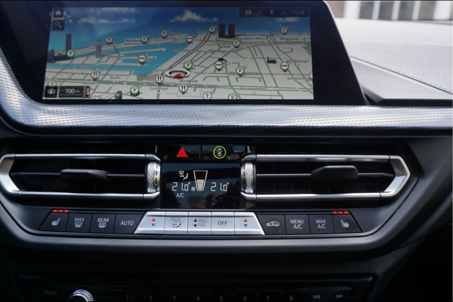 BMW 2 Serie Gran Coupé 218i | Panoramadak | Leer | Sportstoelen | M-Sport accenten | Verwarmd Sportstuur | Stoelverwarming | BMW onderhouden |