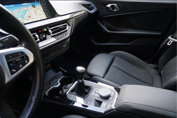 BMW 2 Serie Gran Coupé 218i | Panoramadak | Leer | Sportstoelen | M-Sport accenten | Verwarmd Sportstuur | Stoelverwarming | BMW onderhouden |