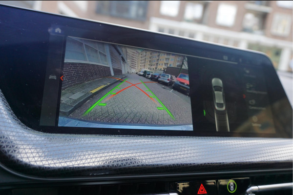 BMW 2 Serie Gran Coupé 218i | Panoramadak | Leer | Sportstoelen | M-Sport accenten | Verwarmd Sportstuur | Stoelverwarming | BMW onderhouden |