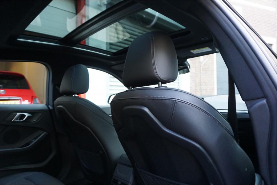 BMW 2 Serie Gran Coupé 218i | Panoramadak | Leer | Sportstoelen | M-Sport accenten | Verwarmd Sportstuur | Stoelverwarming | BMW onderhouden |