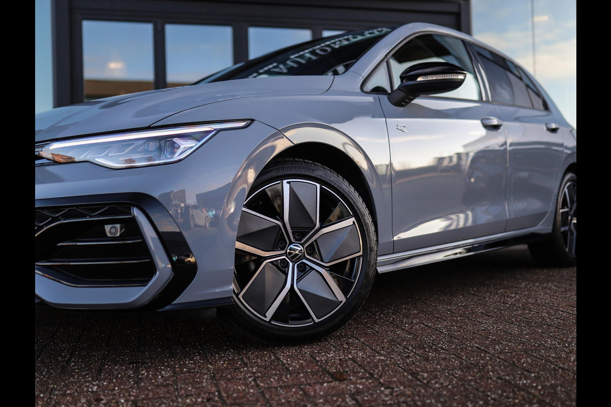 Volkswagen Golf 1.5 TSI R-Line Edition