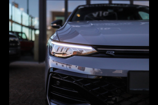 Volkswagen Golf 1.5 TSI R-Line Edition