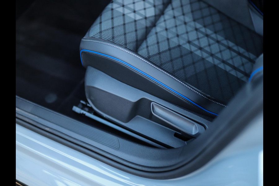 Volkswagen Golf 1.5 TSI R-Line Edition