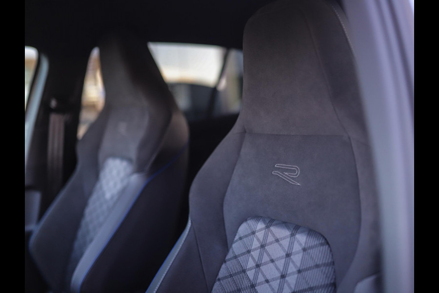 Volkswagen Golf 1.5 TSI R-Line Edition