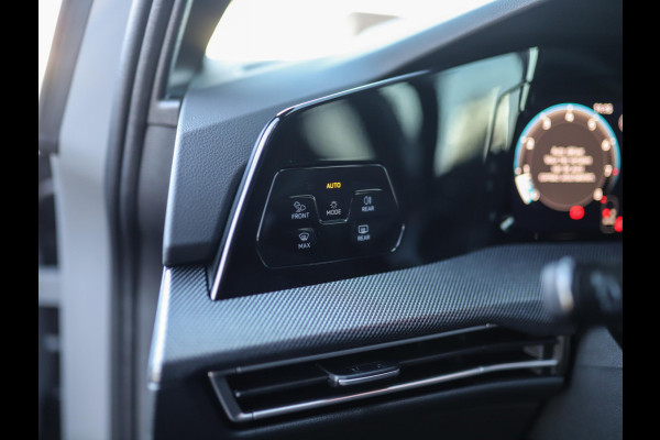 Volkswagen Golf 1.5 TSI R-Line Edition