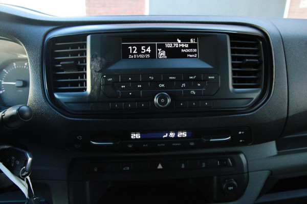 Peugeot Expert 2.0 BlueHDI 120PK L3H1 / Trekhaak / Laadruimte inrichting / Cruise / 3 zits