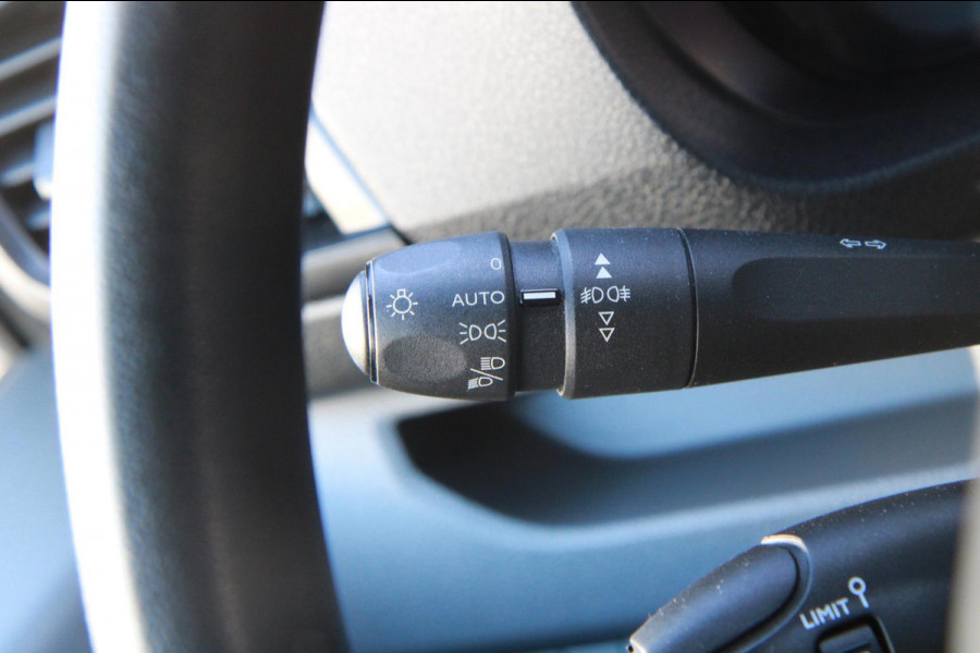 Peugeot Expert 2.0 BlueHDI 120PK L3H1 / Trekhaak / Laadruimte inrichting / Cruise / 3 zits