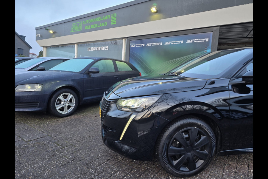 Peugeot 208 1.2 75PK Active | 12MND GARANTIE | CARPLAY | CRUISE | NIEUWE APK | TREKHAAK |