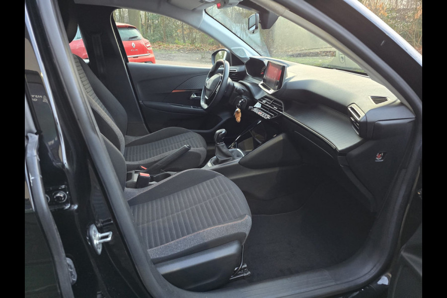 Peugeot 208 1.2 75PK Active | 12MND GARANTIE | CARPLAY | CRUISE | NIEUWE APK | TREKHAAK |