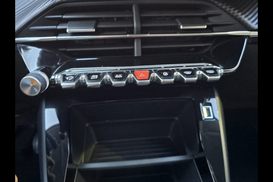 Peugeot 208 1.2 75PK Active | 12MND GARANTIE | CARPLAY | CRUISE | NIEUWE APK | TREKHAAK |