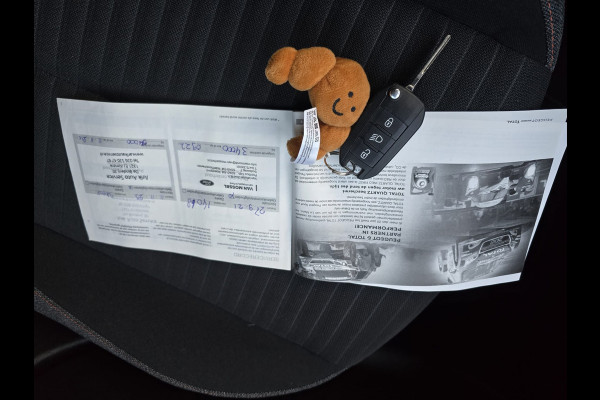 Peugeot 208 1.2 75PK Active | 12MND GARANTIE | CARPLAY | CRUISE | NIEUWE APK | TREKHAAK |