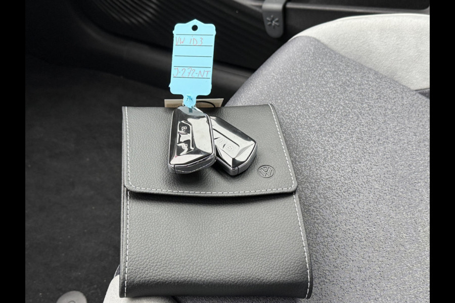 Volkswagen ID.3 BWJ 2020 | First Plus 58 kWh 204PK | STOEL&STUUR VERW | CAMERA A | CLIMA | NAVI | CARPLAY