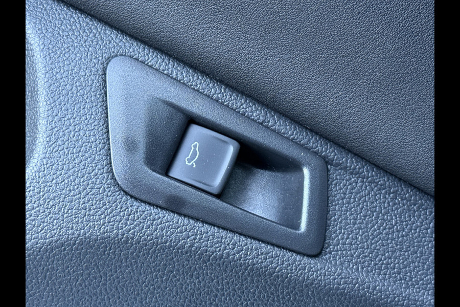 Volkswagen T-Roc 1.5 TSI Style | Camera | Apple Carplay | Trekhaak | IQ Light