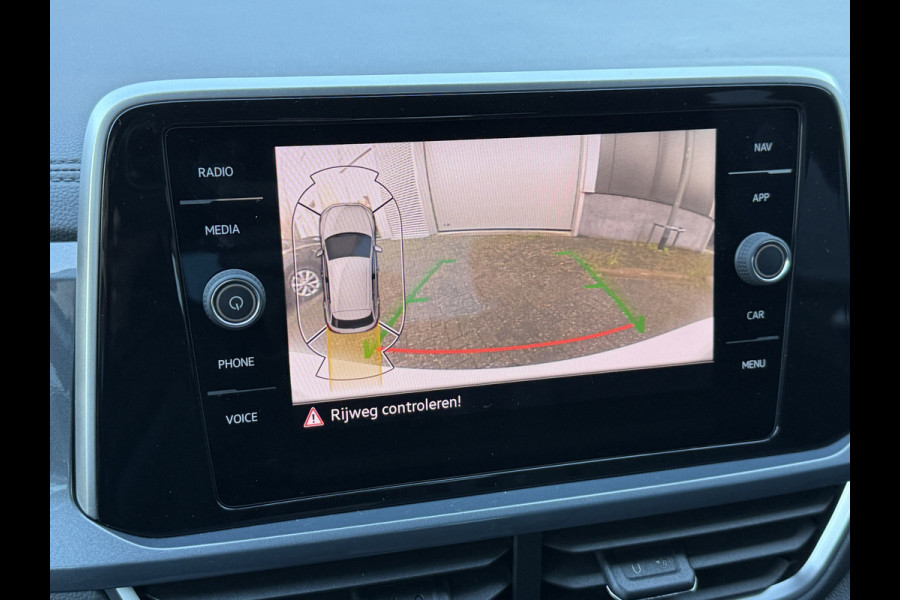 Volkswagen T-Roc 1.5 TSI Style | Camera | Apple Carplay | Trekhaak | IQ Light