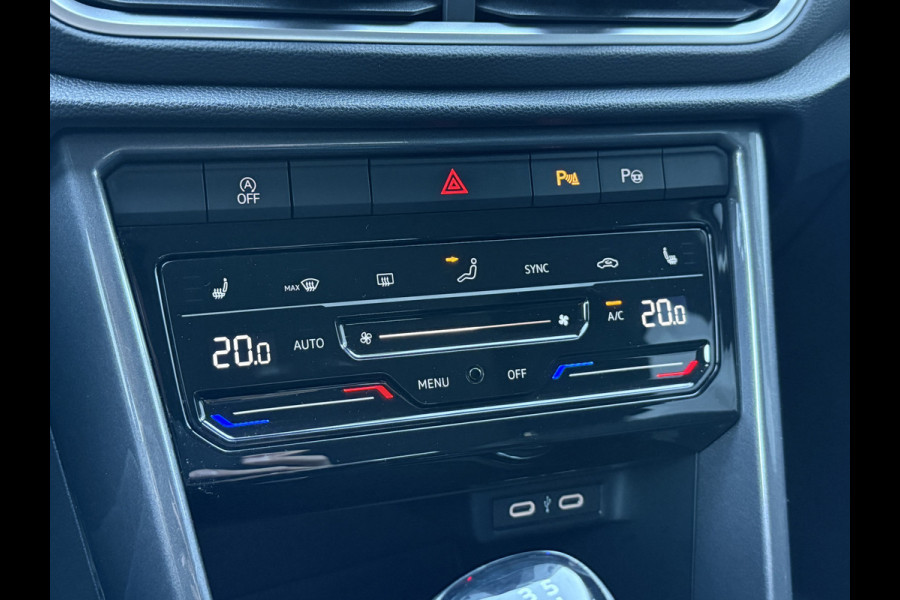 Volkswagen T-Roc 1.5 TSI Style | Camera | Apple Carplay | Trekhaak | IQ Light