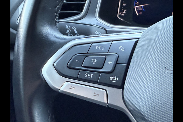 Volkswagen T-Roc 1.5 TSI Style | Camera | Apple Carplay | Trekhaak | IQ Light