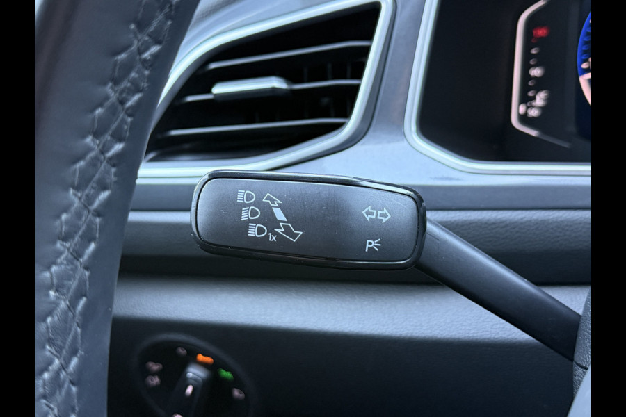 Volkswagen T-Roc 1.5 TSI Style | Camera | Apple Carplay | Trekhaak | IQ Light