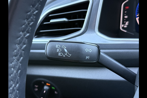 Volkswagen T-Roc 1.5 TSI Style | Camera | Apple Carplay | Trekhaak | IQ Light