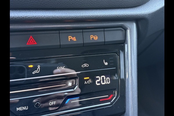 Volkswagen T-Roc 1.5 TSI Style | Camera | Apple Carplay | Trekhaak | IQ Light