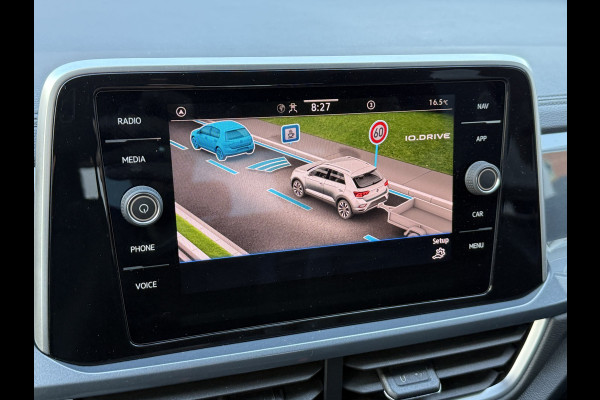 Volkswagen T-Roc 1.5 TSI Style | Camera | Apple Carplay | Trekhaak | IQ Light