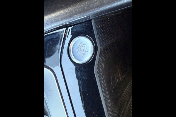 Volkswagen T-Roc 1.5 TSI Style | Camera | Apple Carplay | Trekhaak | IQ Light