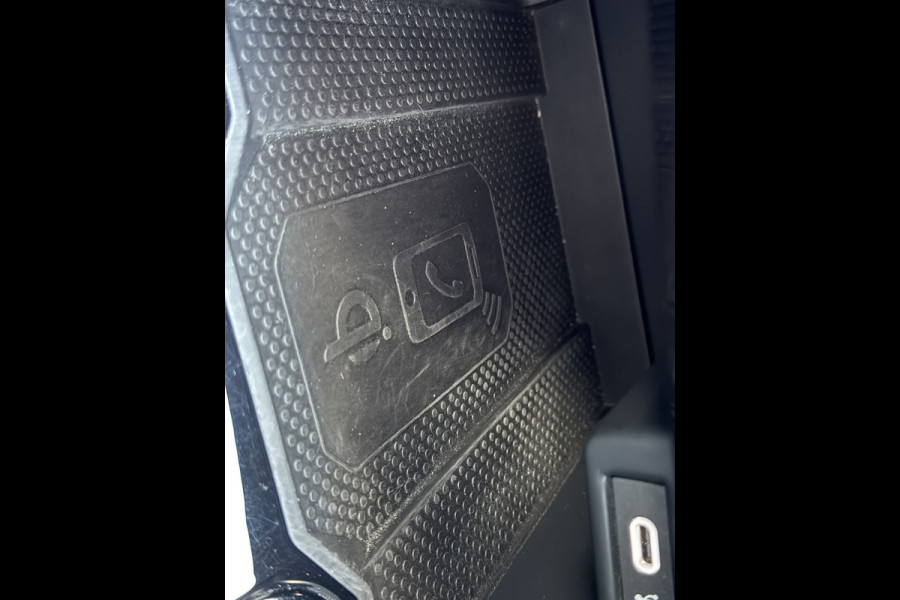 Volkswagen T-Roc 1.5 TSI Style | Camera | Apple Carplay | Trekhaak | IQ Light