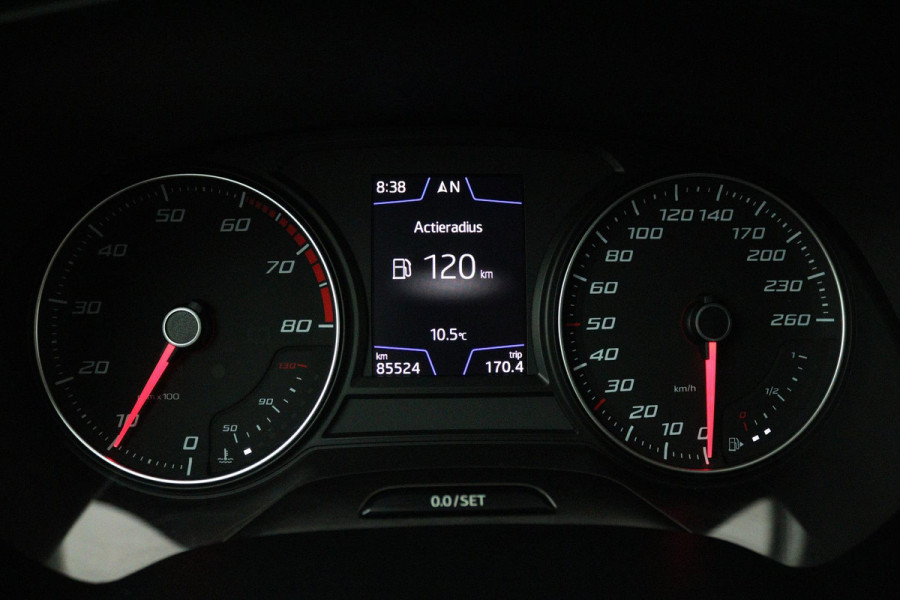 Seat Leon ST 1.5 TSI FR Ultimate Edition (SFEERVERLICHTING, STOELVERWARMING, NAVIGATIE CARPLAY, CRUISE ADAPTIEF, SENSOREN)