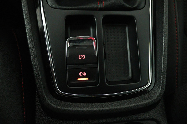 Seat Leon ST 1.5 TSI FR Ultimate Edition (SFEERVERLICHTING, STOELVERWARMING, NAVIGATIE CARPLAY, CRUISE ADAPTIEF, SENSOREN)