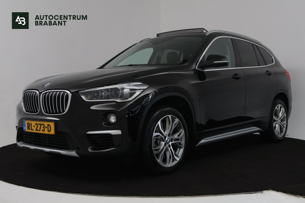 BMW X1 SDrive20i Corporate Lease High Executive (PANORAMADAK, TREKHAAK, CRUISE ADAPTIEF, HEAD-UP, AUTOMAAT, DEALER ONDERHOUDEN)