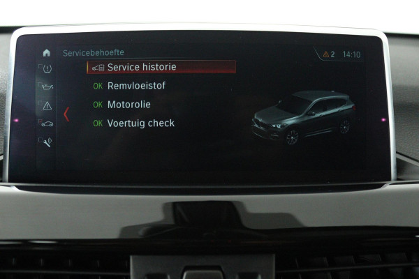 BMW X1 SDrive20i Corporate Lease High Executive (PANORAMADAK, TREKHAAK, CRUISE ADAPTIEF, HEAD-UP, AUTOMAAT, DEALER ONDERHOUDEN)