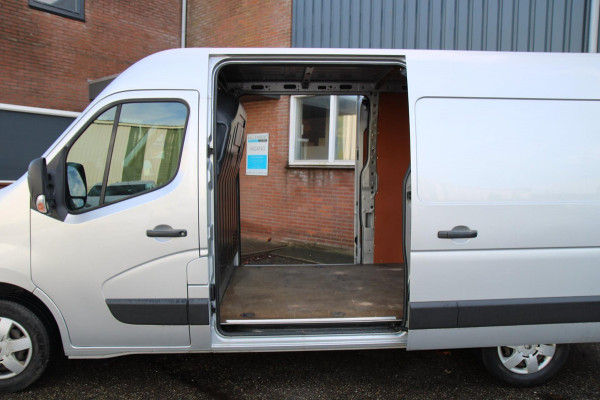 Renault Master T33 2.3 dCi 135PK L2H2 Work Edition / Trekhaak / Camera / App connect