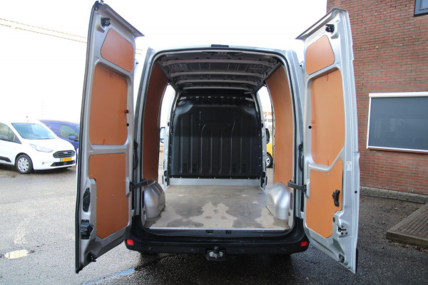 Renault Master T33 2.3 dCi 135PK L2H2 Work Edition / Trekhaak / Camera / App connect