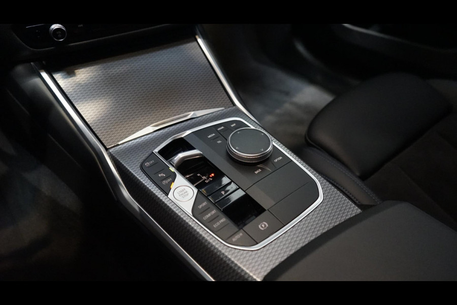 BMW 3 Serie 318i M-Sport AUTOMAAT-ALCANTARA-CARPLAY-CRUISE-DAB-LED-NAVIGATIE-SHADOW LINE
