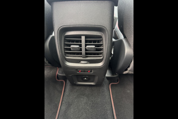 Ford Kuga 2.5 PHEV ST-Line 225pk | Winterpack | Panorama Dak | SYNC 3 Navigatie | Privacy Glass