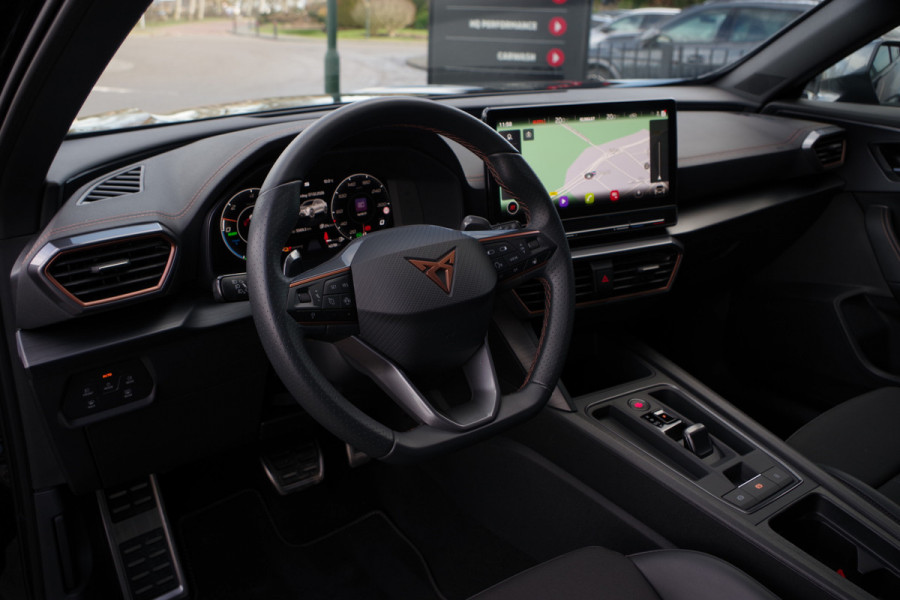 CUPRA Formentor 1.4 e-Hybrid VZ 245 PK Performance PHEV, Camera, Carplay, Adap. Cruise Control, Stuurverwarming