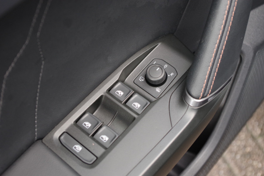 CUPRA Formentor 1.4 e-Hybrid VZ 245 PK Performance PHEV, Camera, Carplay, Adap. Cruise Control, Stuurverwarming