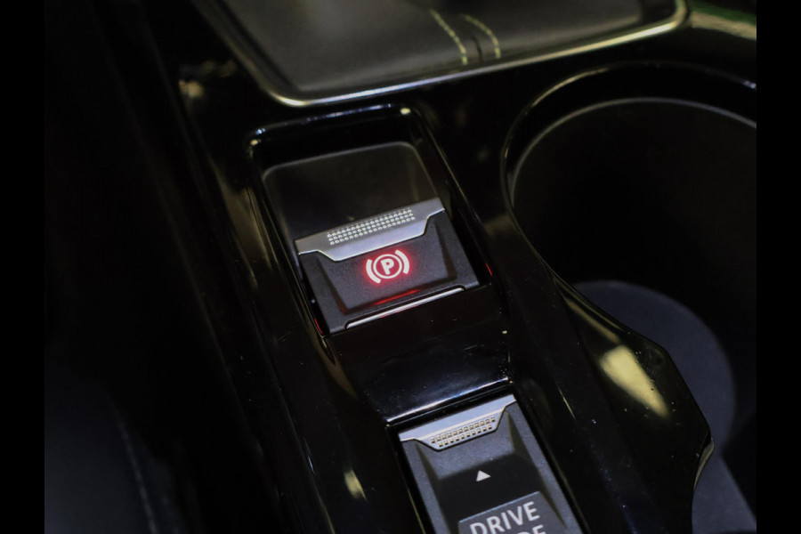 Peugeot 208 1.2 PureTech GT-line (APPLE CARPLAY,CAMERA,LED,NAVI,CRUISE,CLIMATE,SPORTSTOELEN,GETINT,LM VELGEN,NETTESTAAT)