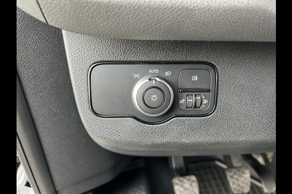 Mercedes-Benz Sprinter 317 CDI L2 H2 MBUX / Trekhaak / Camera / Parkeersensoren / Navigatie / Airco / 270 Graden achterdeuren